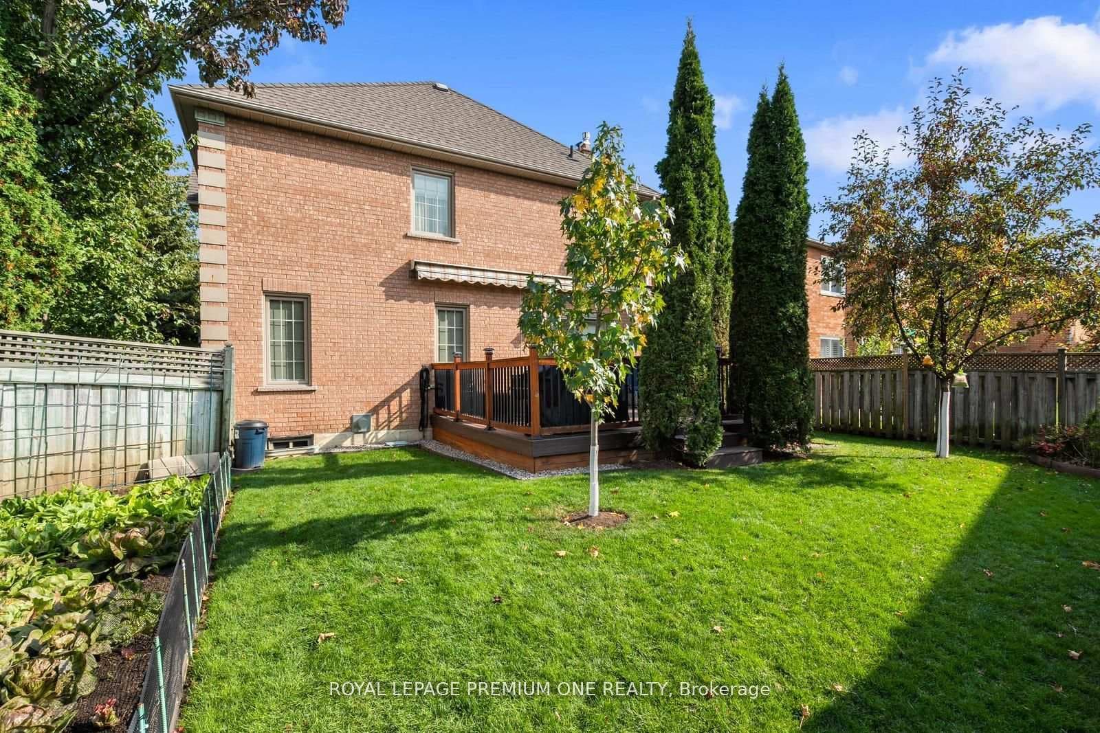 536 Village Parkway photo 44
