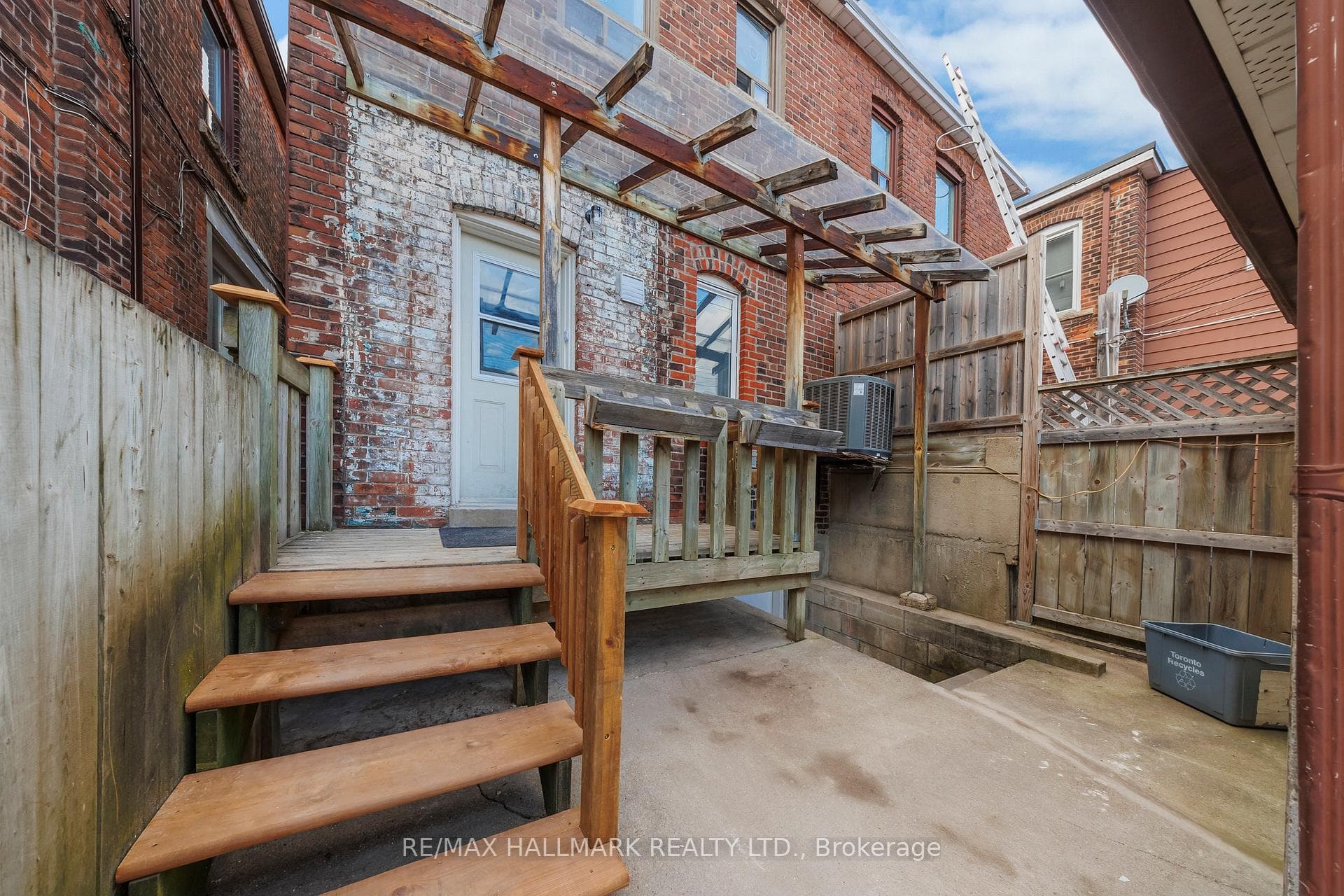185 Laughton Avenue photo 27
