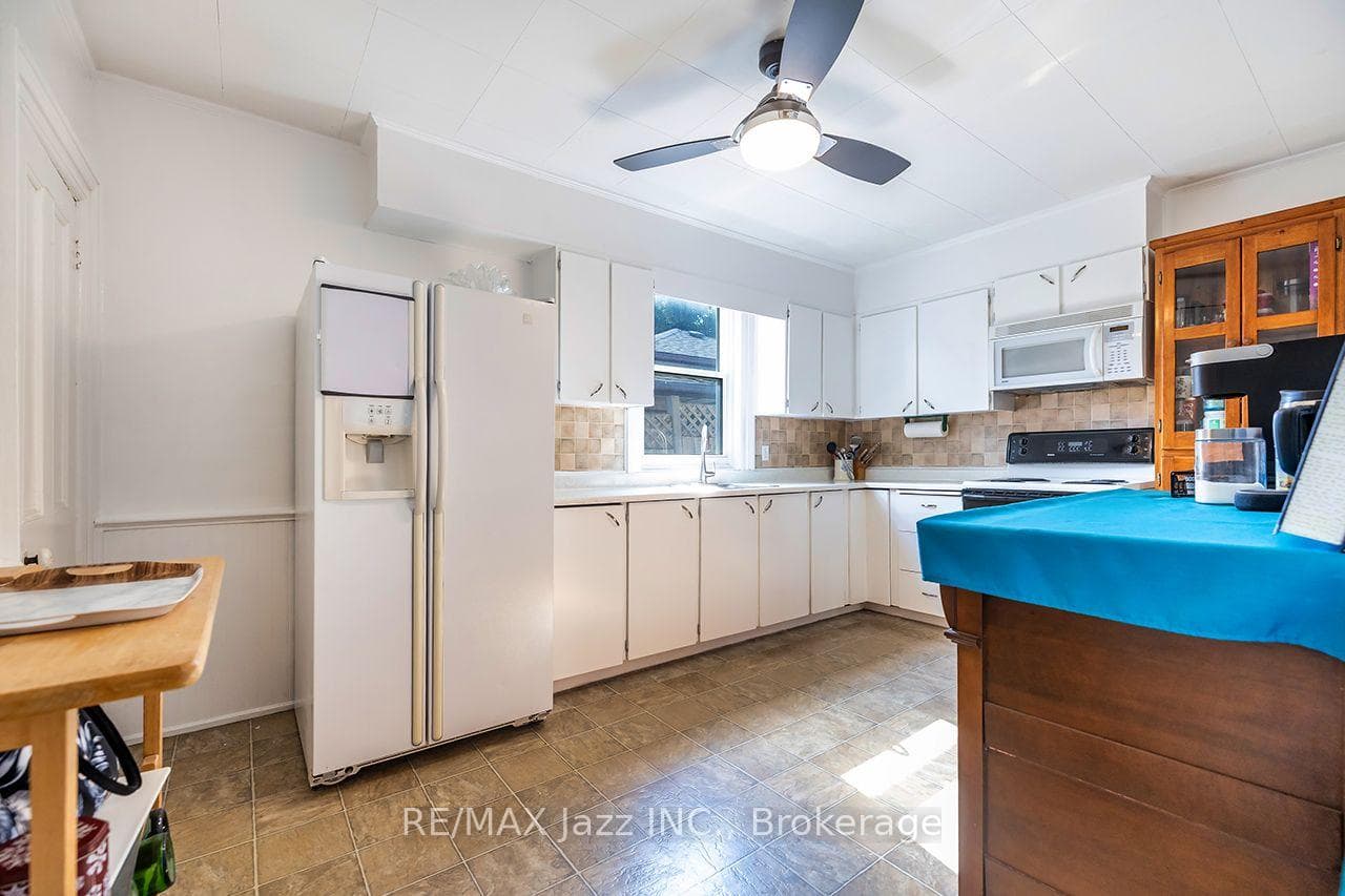 132 King Street photo 16