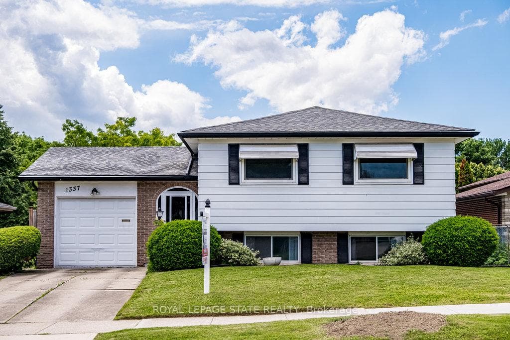 1337 Janina Boulevard photo 1