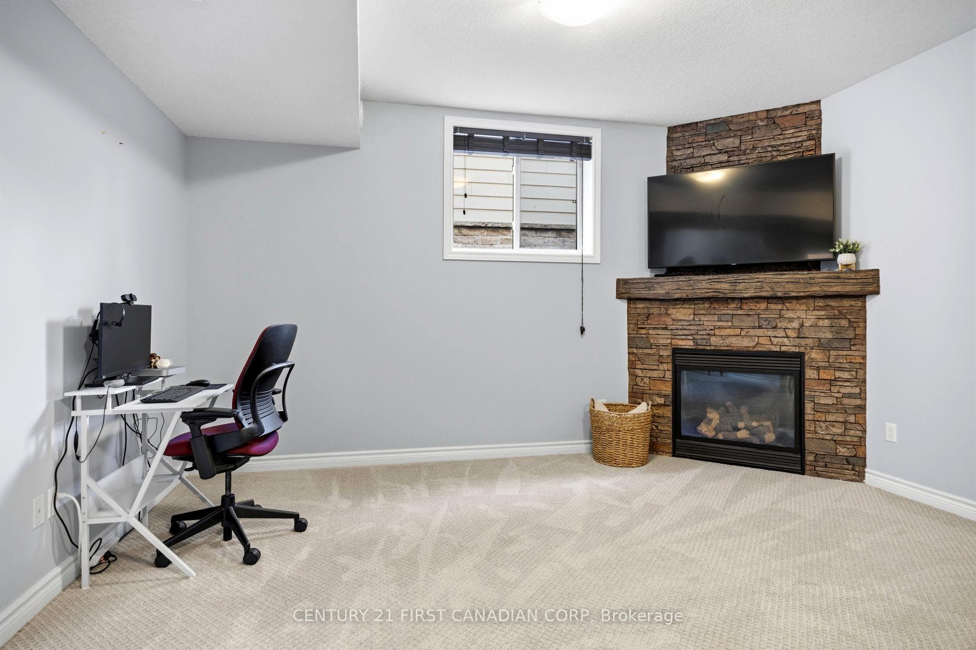 292 Walnut Street photo 23