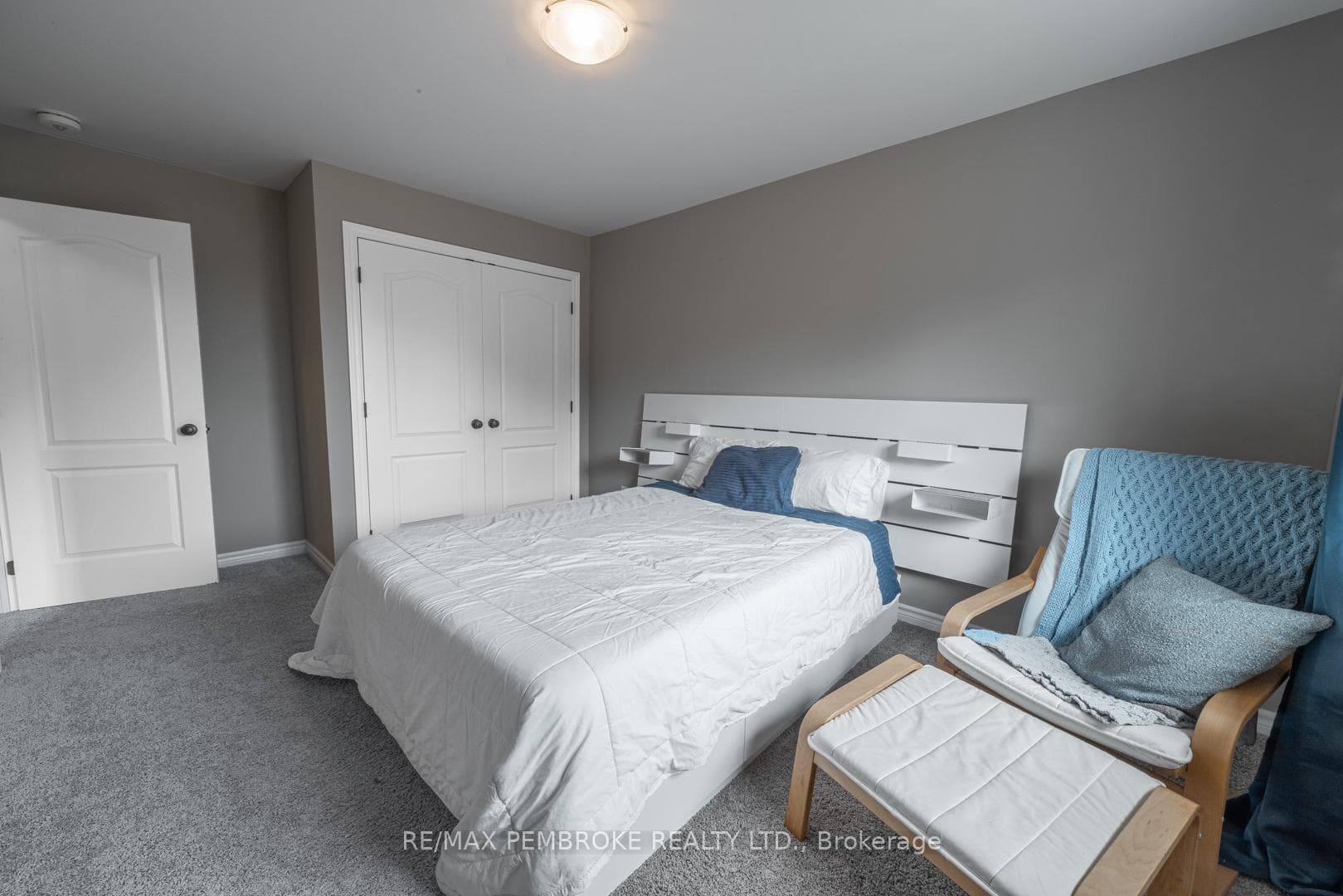 47 Winston Avenue photo 26