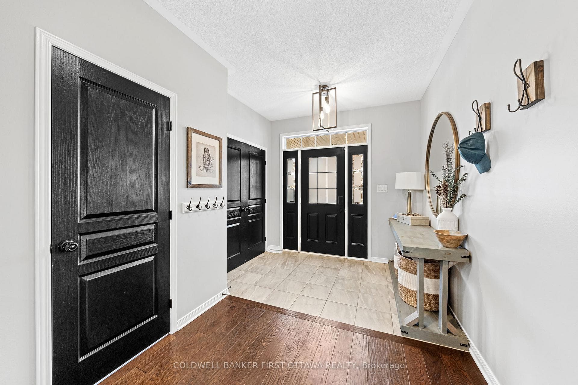 709 Mondego Terrace photo 3