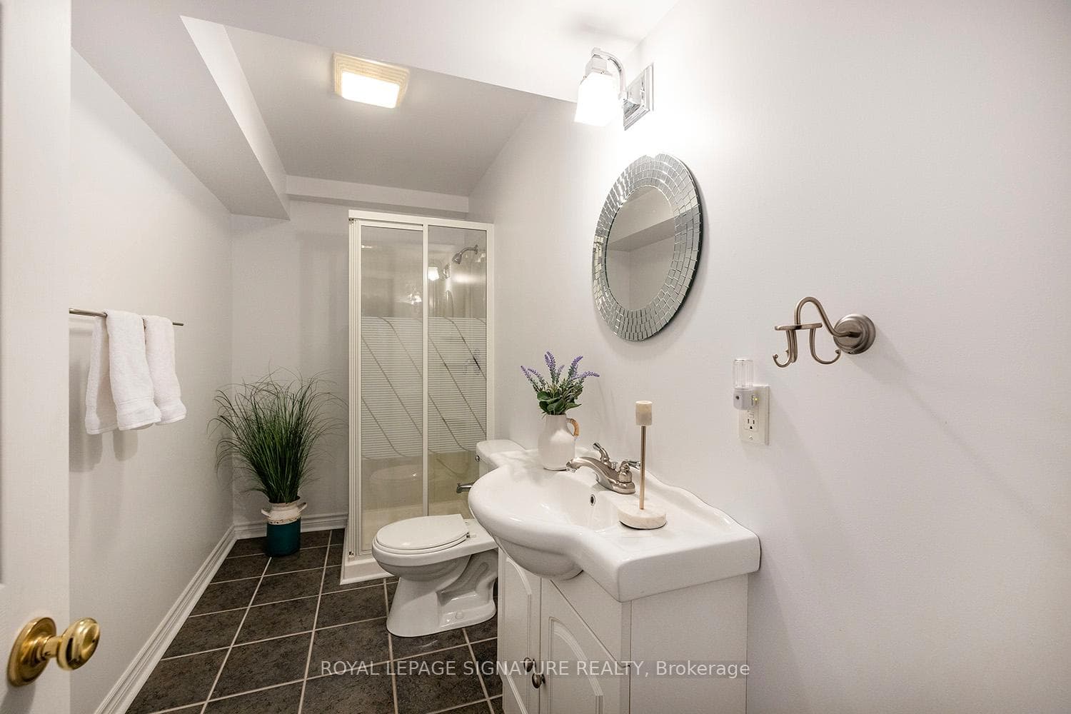 36 Dennis Drive photo 32