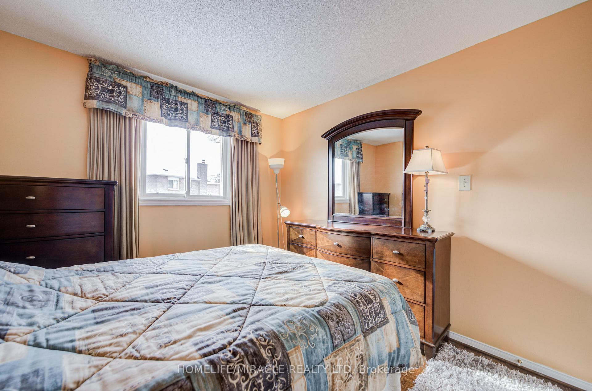 5128 Guildwood Way photo 24