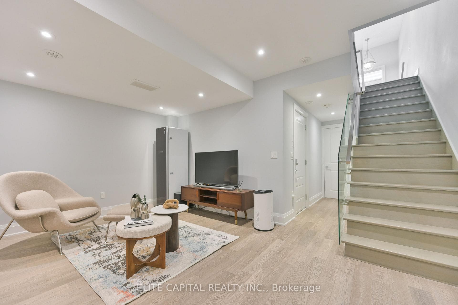 279 Smallwood Circle photo 33