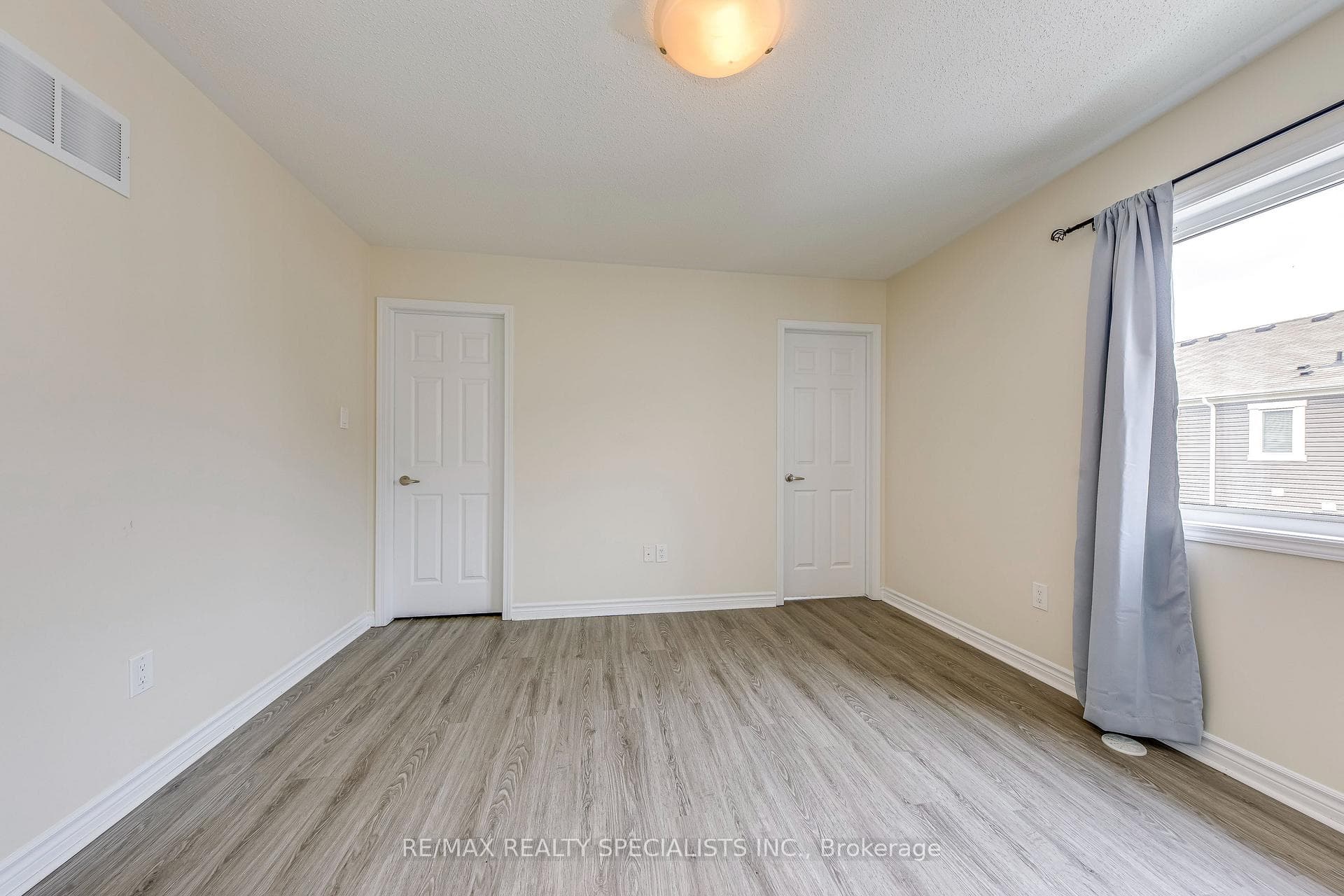 67 Metro Crescent photo 24