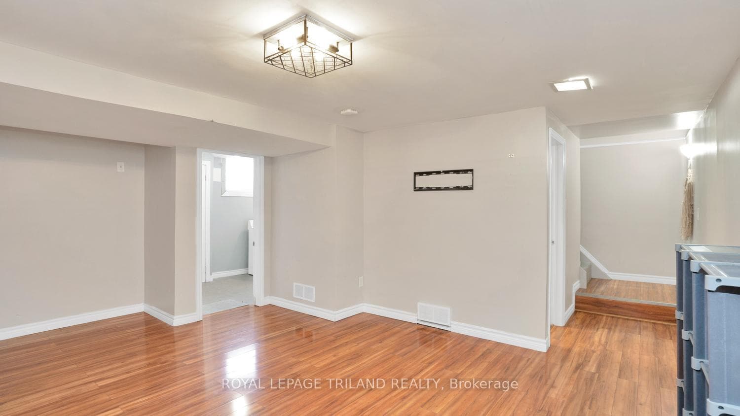 2 Glenroy Road photo 23