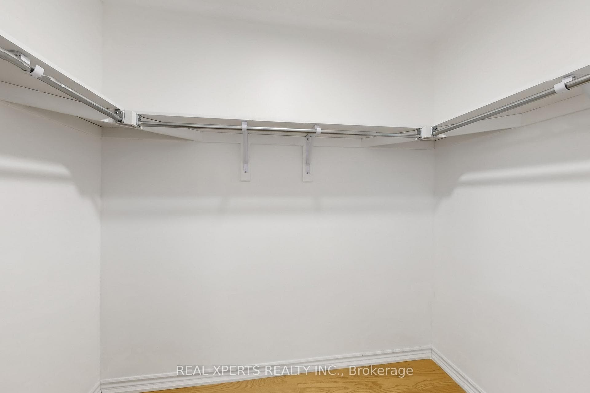 18 Farooq Boulevard photo 28