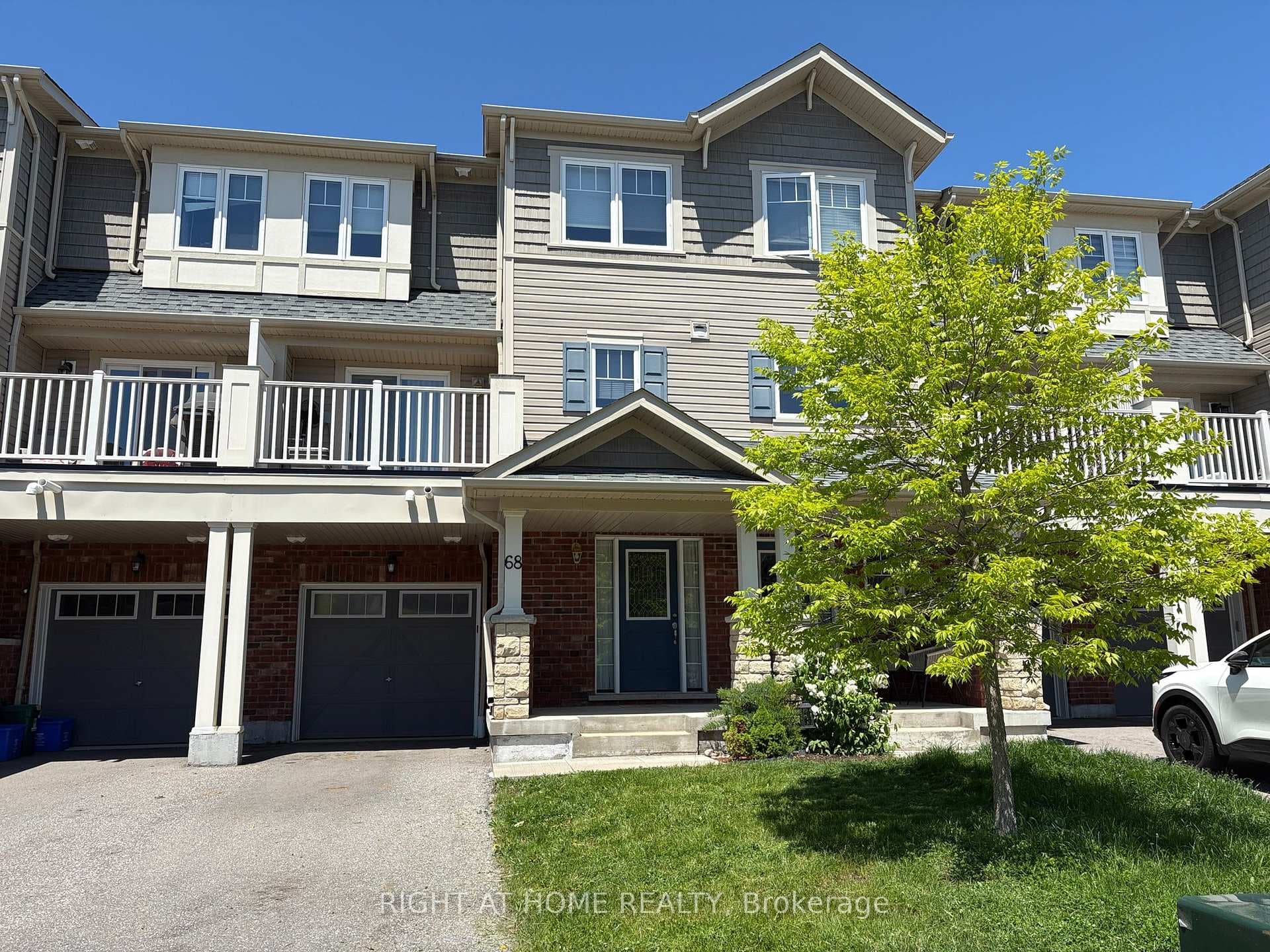 68 Nearco Crescent photo 1