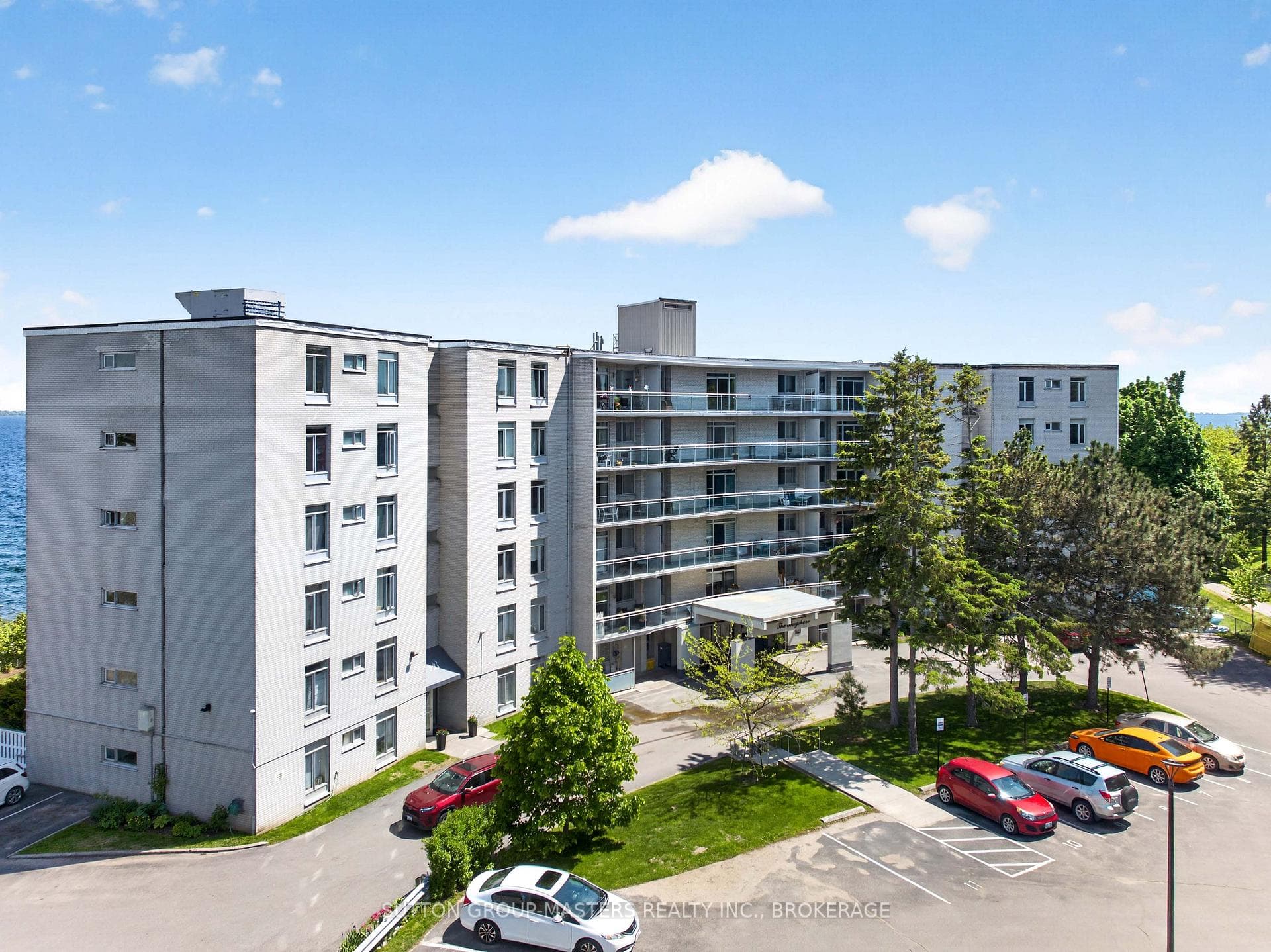 1 Mowat Avenue Unit 401 photo 4