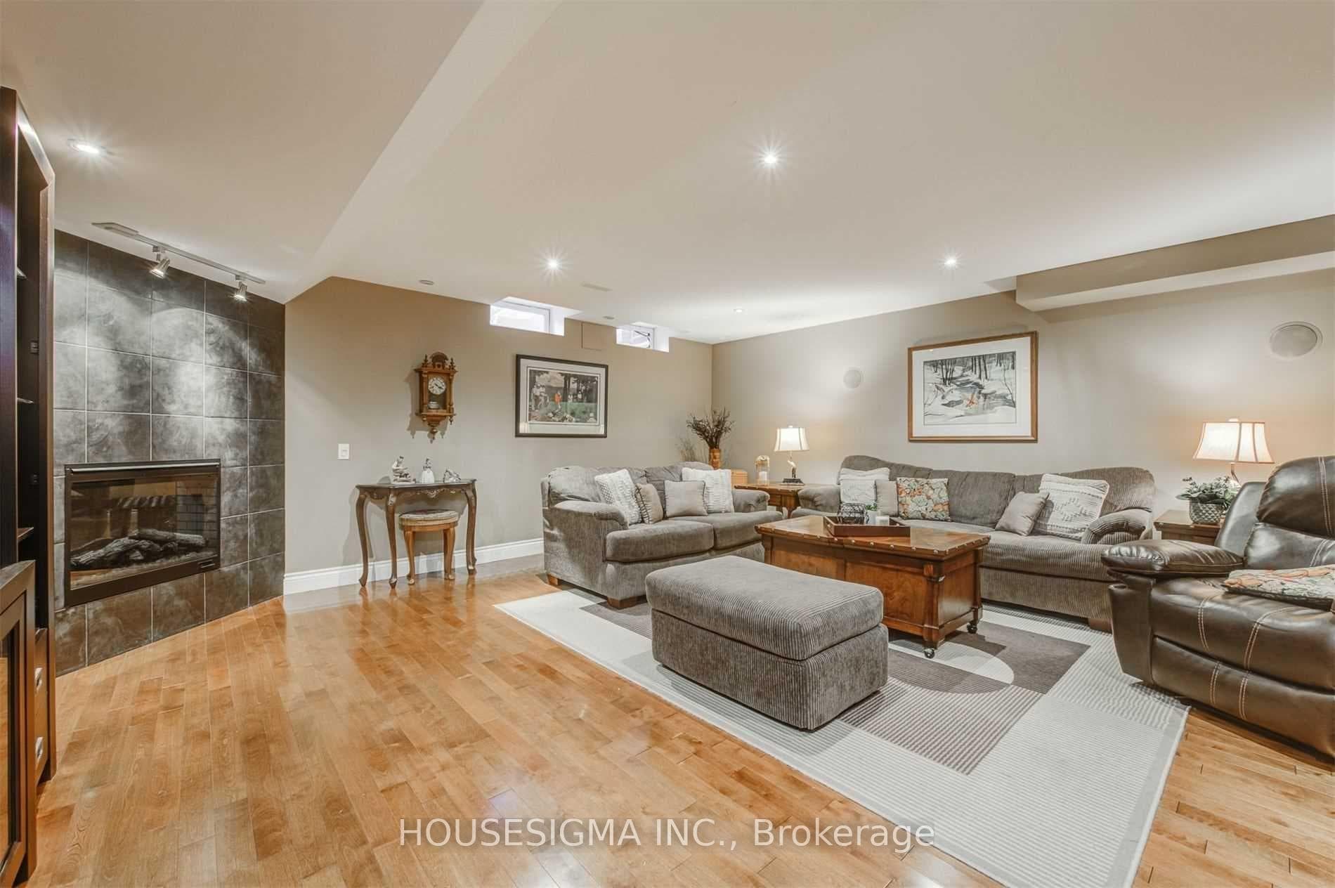 244 Tawny Crescent photo 24