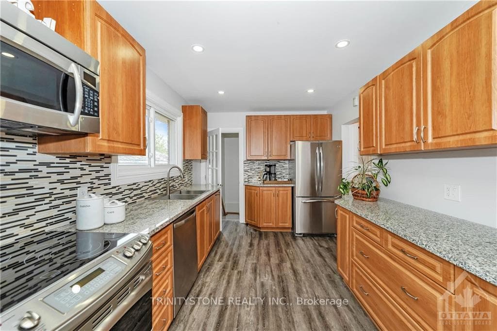 545 BROWNING Avenue photo 12