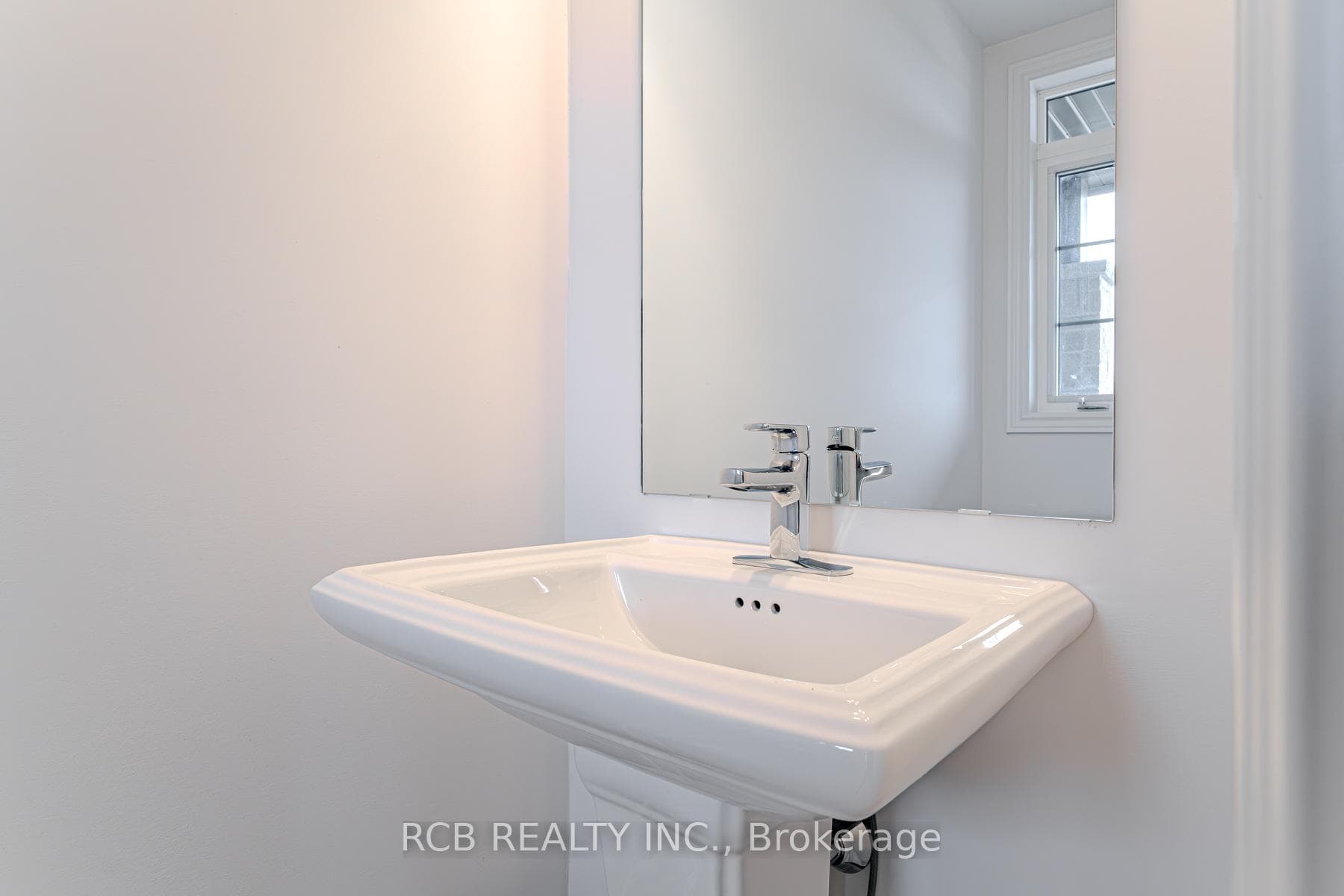 39 Mair Avenue photo 6