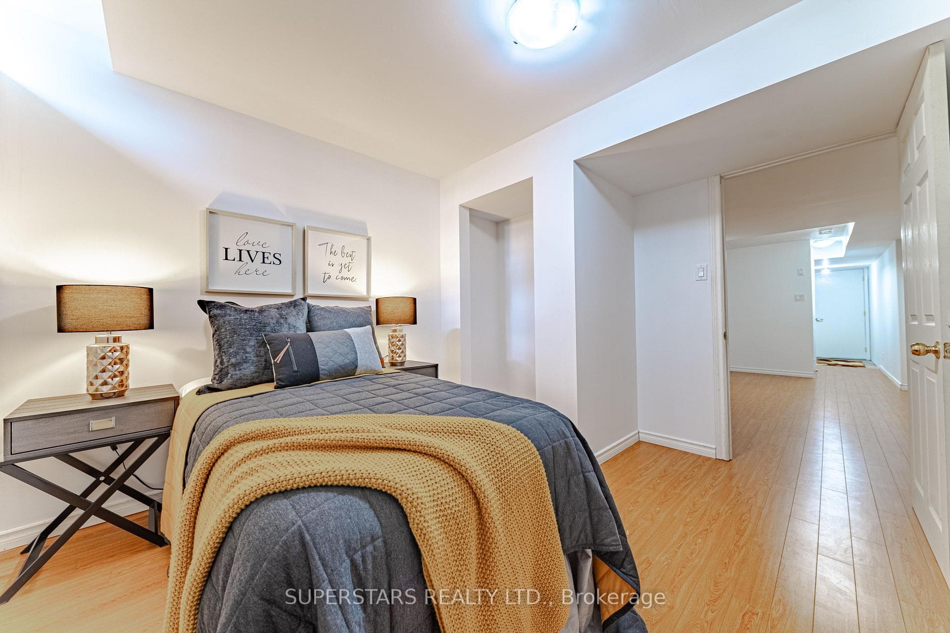 66 Fernglen Crescent photo 35