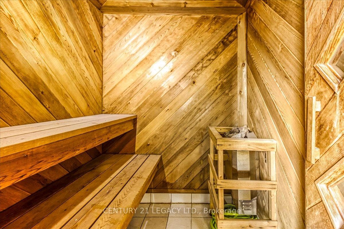 376 Maki Avenue photo 31