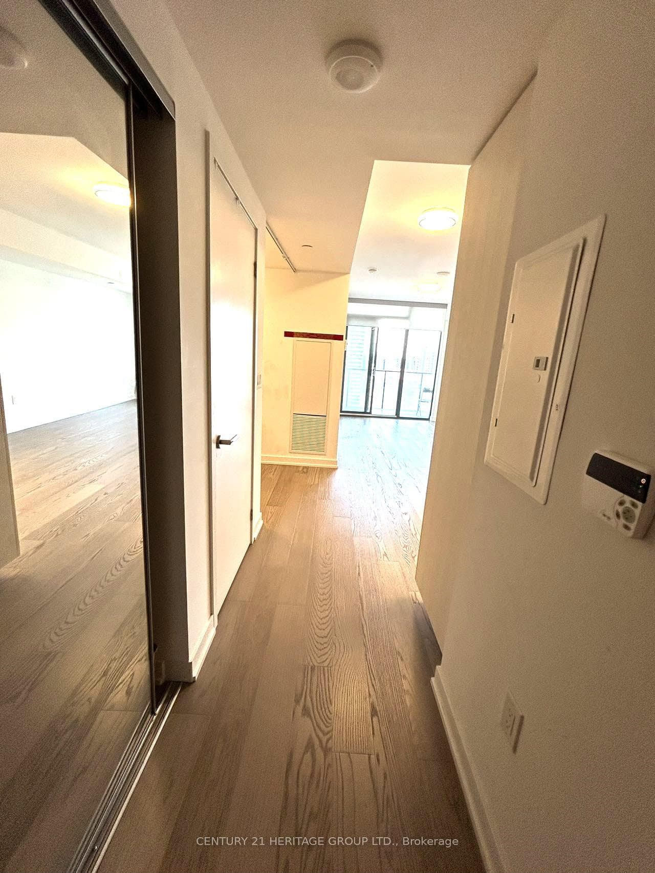 11 Wellesley Street Unit 4103 photo 4