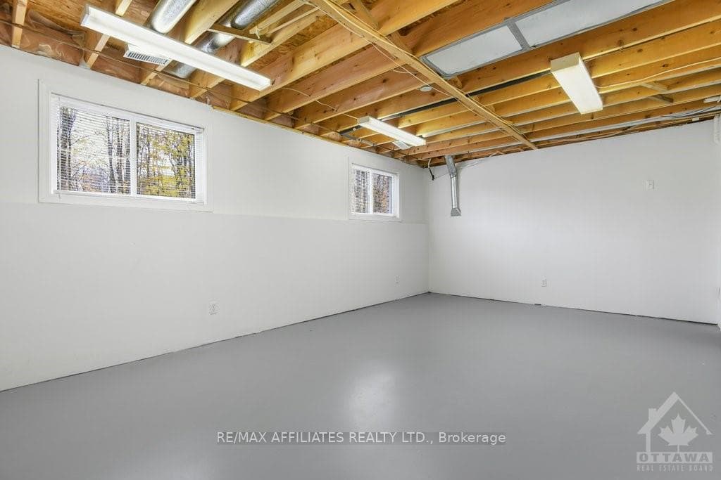 388 MEGAN Drive photo 22