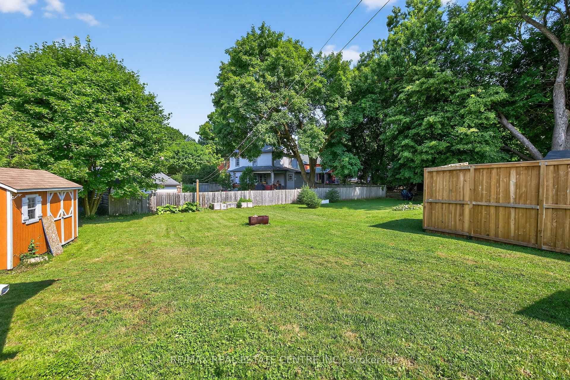 135 Frederick Street photo 44