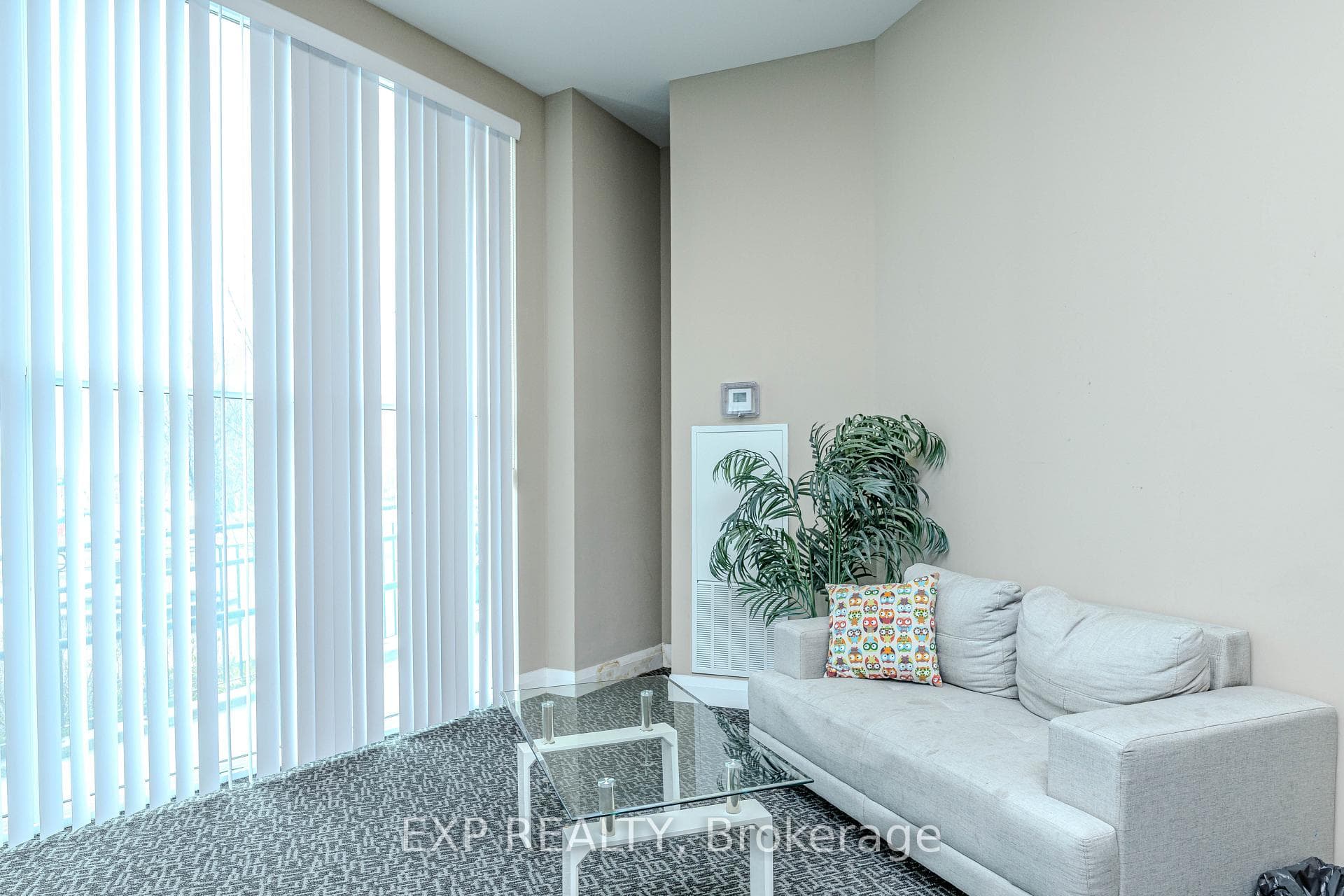 2152 Lawrence Avenue Unit 807 photo 29