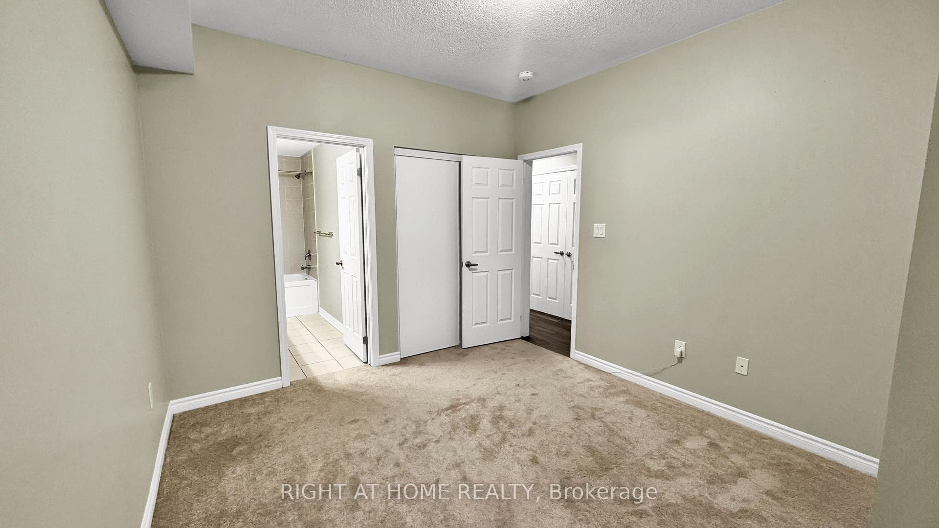 2787 Eglinton Avenue Unit 314 photo 8