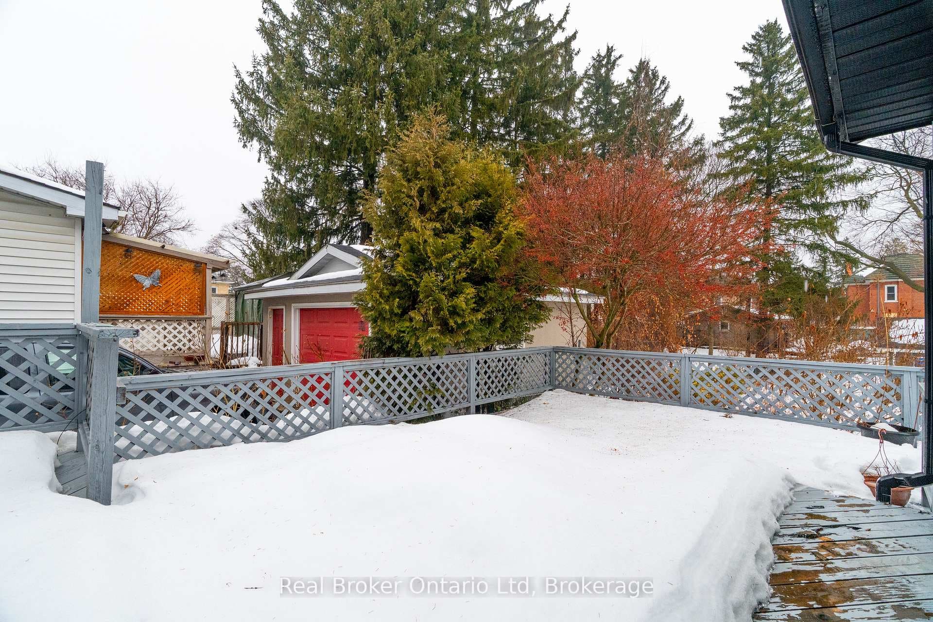 445 Moore Street photo 36