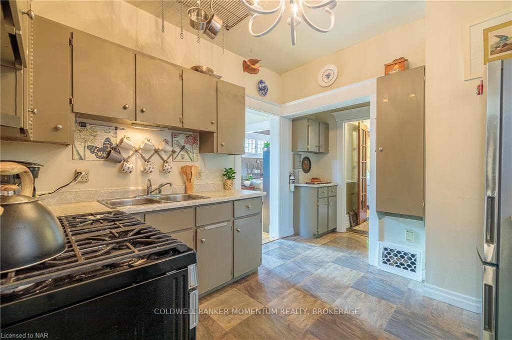189 SUGARLOAF Street photo 17
