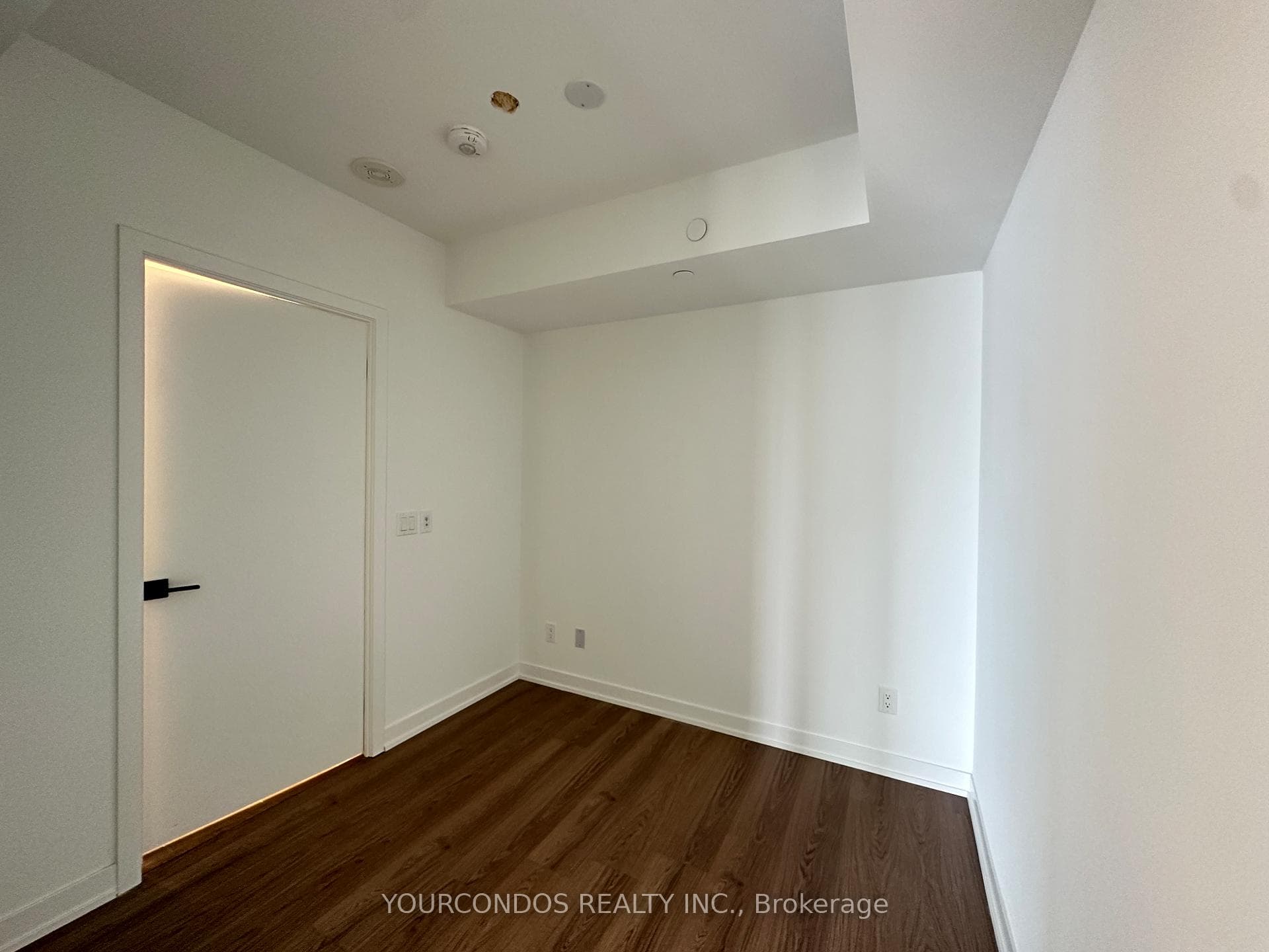319 Jarvis Street Unit 3917 photo 9
