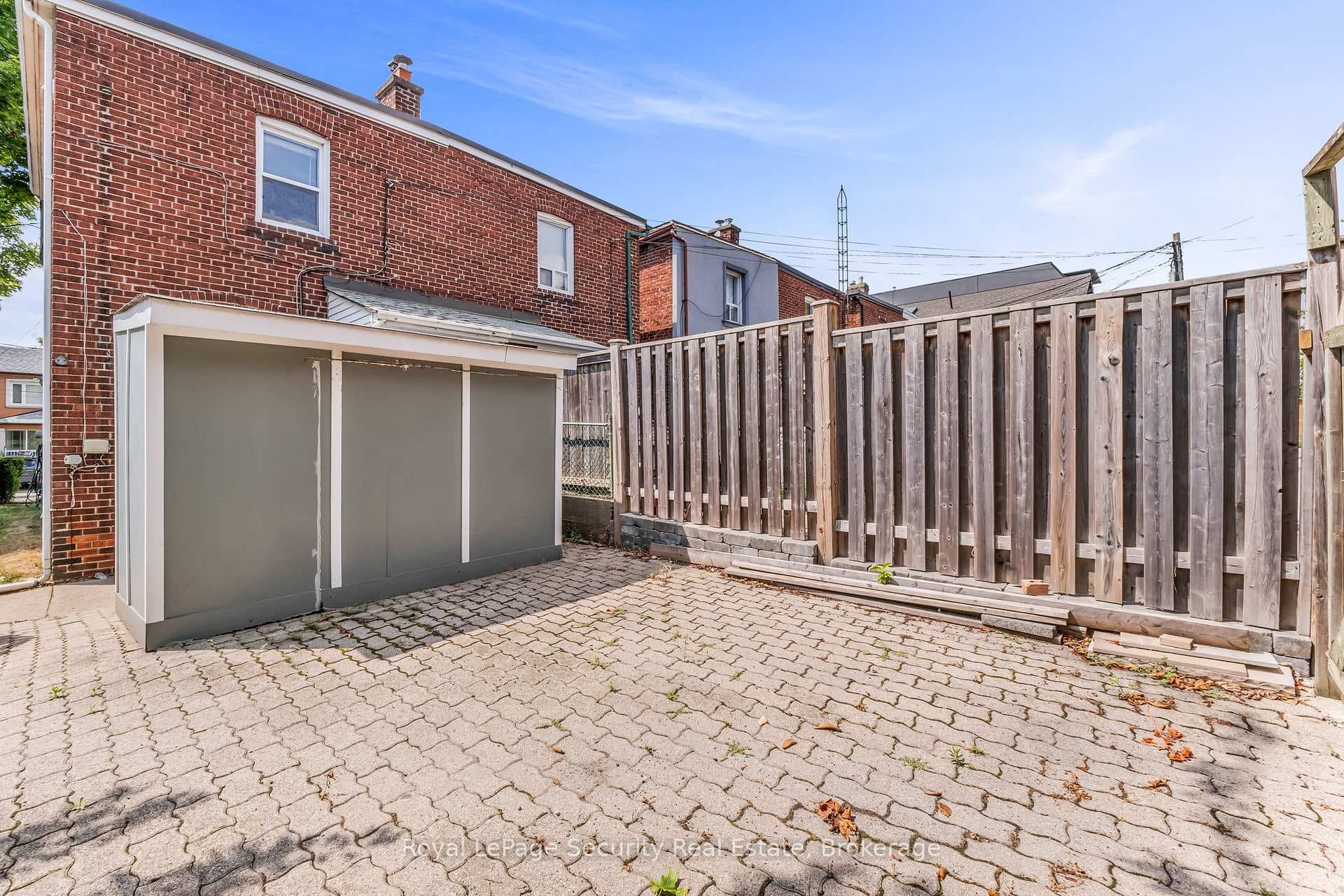 427 Glenholme Avenue photo 39