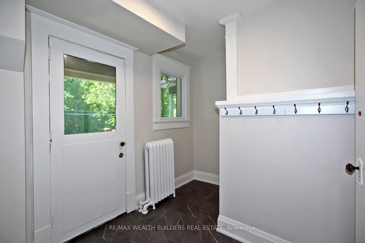 163 Parkside Drive Unit B photo 1