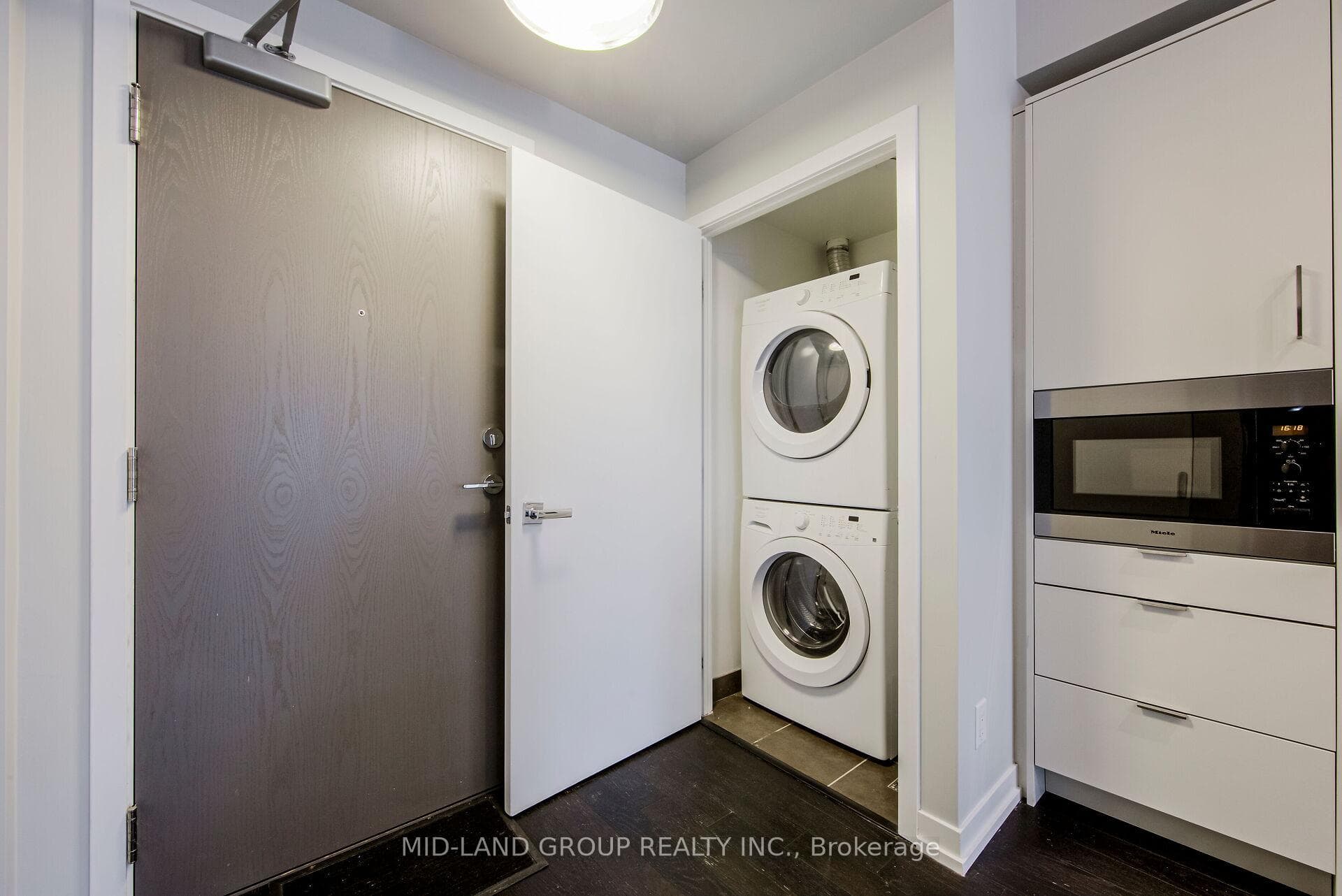 21 Widmer Street Unit 2512 photo 22