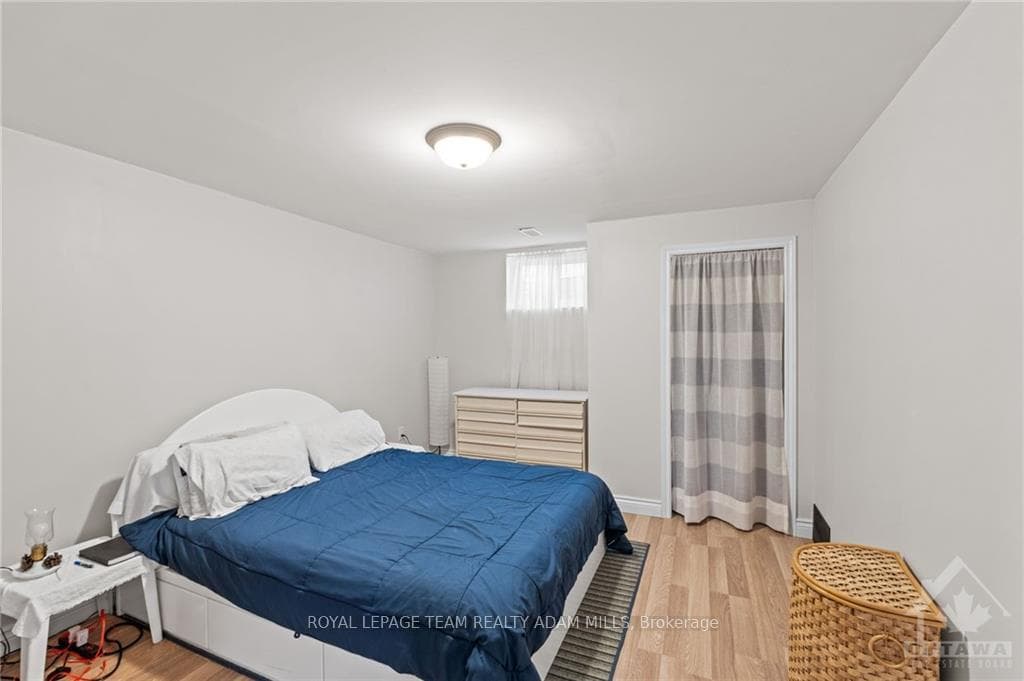 1377 MAYVIEW Avenue photo 18