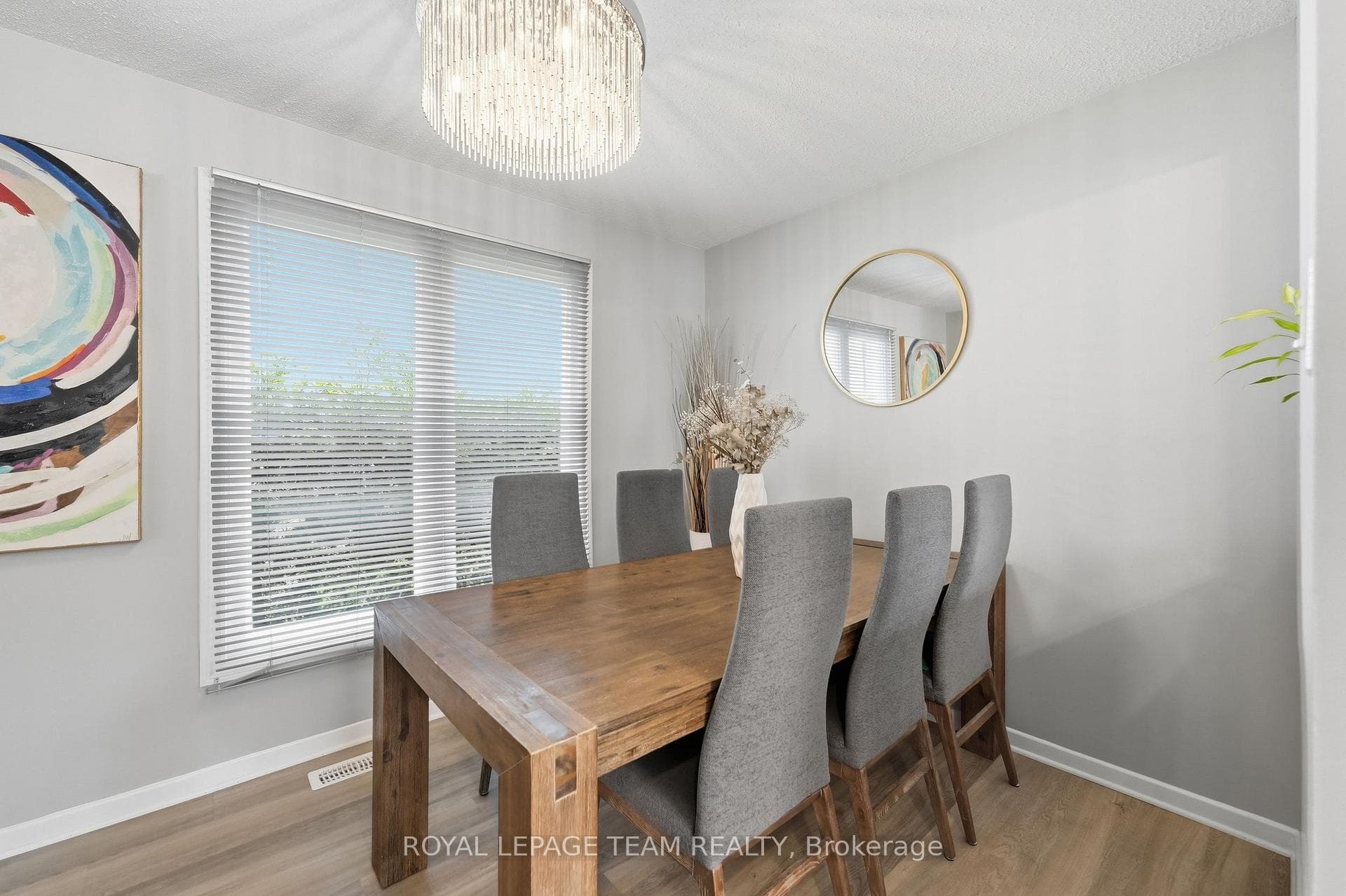 289 Montfort Street photo 17