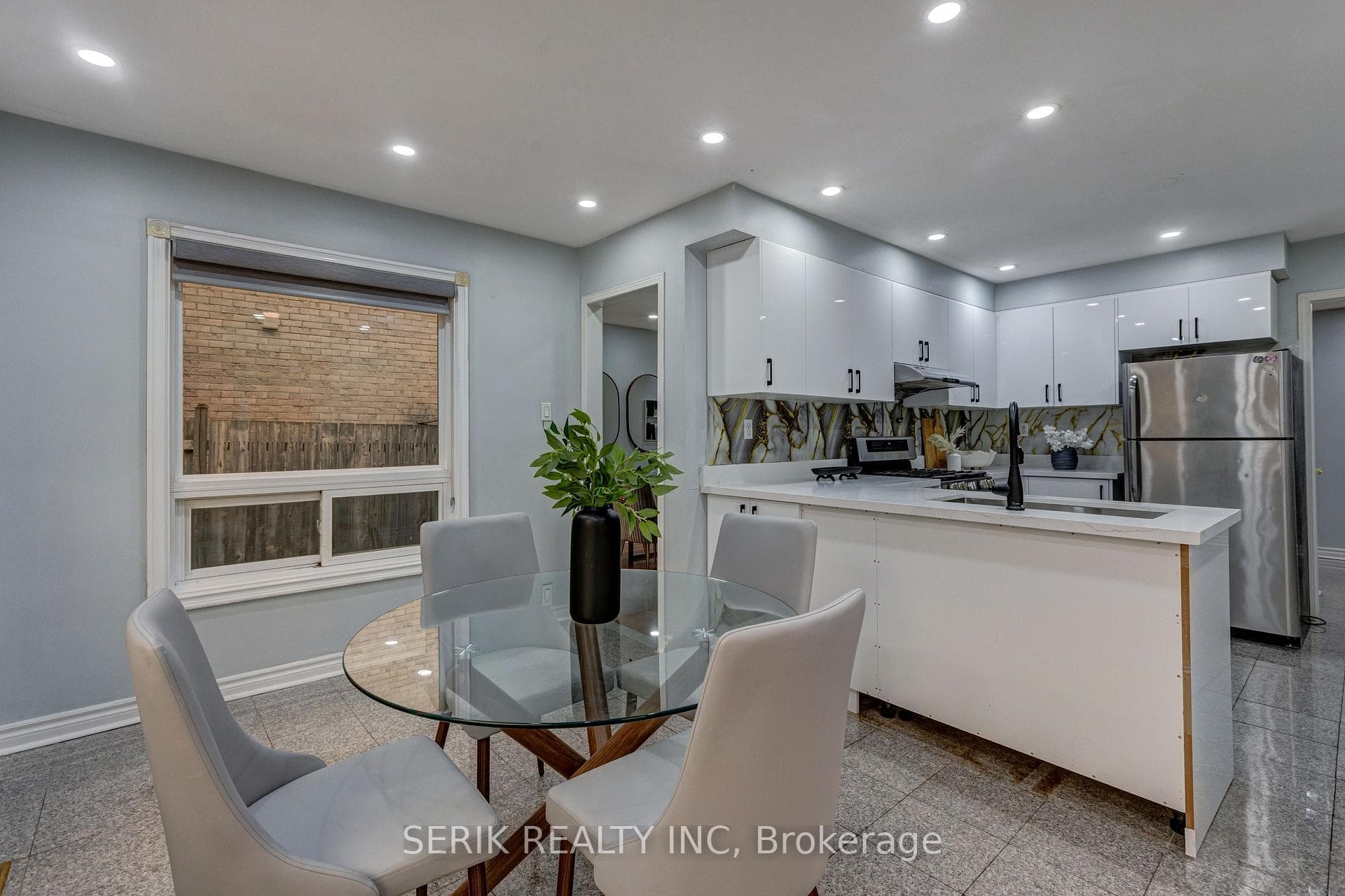 110 Havelock Drive photo 8