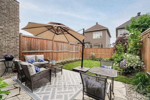 637 Tennant Way photo 34