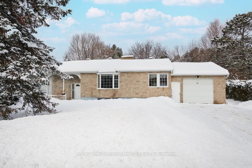 813 Walkley Road photo 1