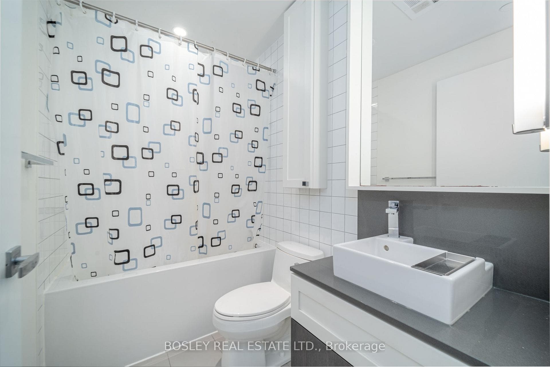 783 Bathurst Street Unit 314 photo 31