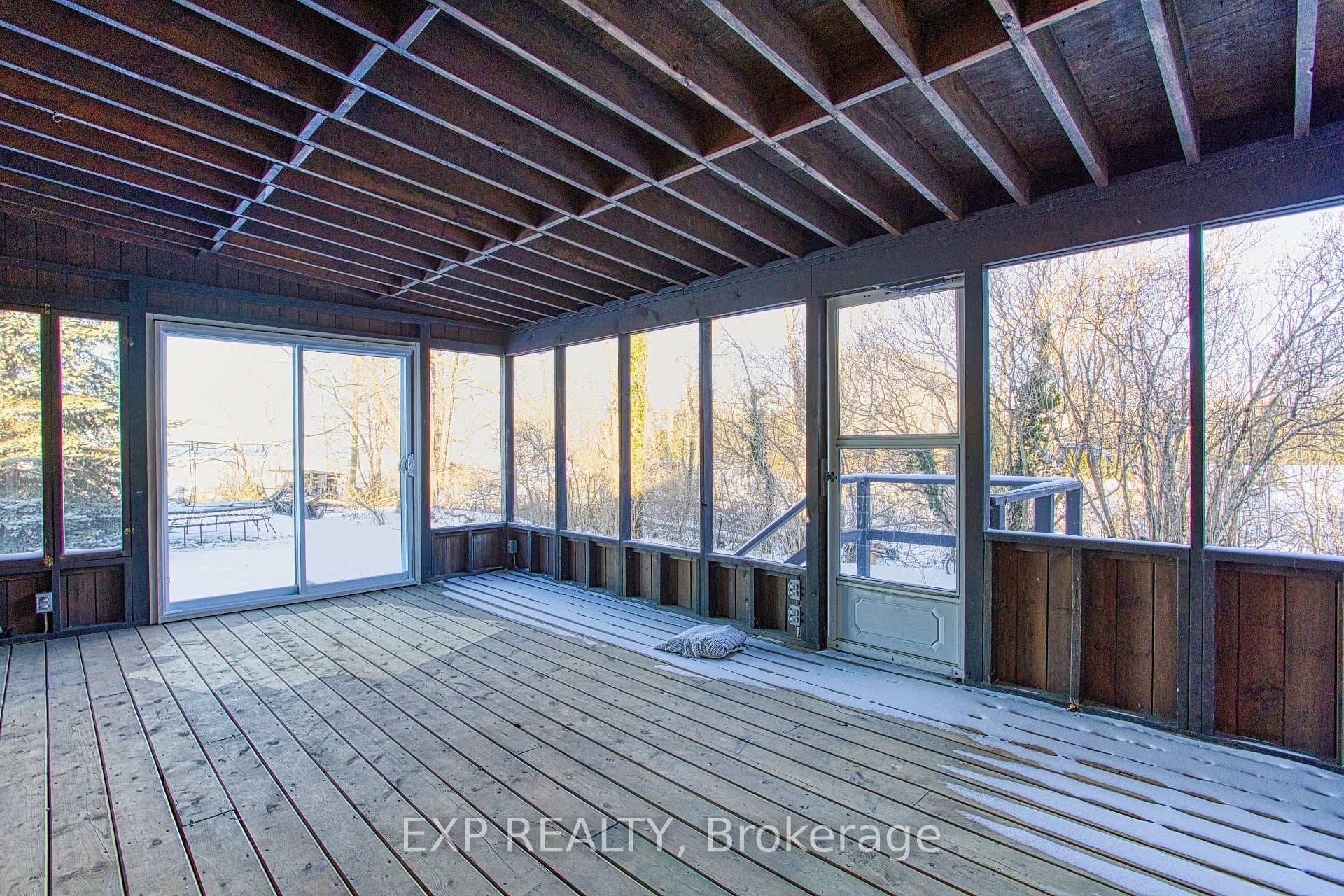 98 Creanona Boulevard photo 28