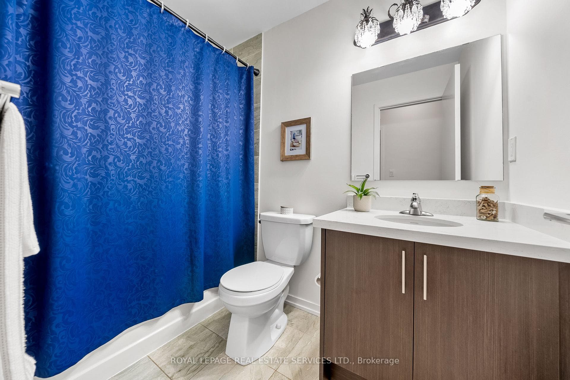 26 Bruce Street Unit E13 photo 20