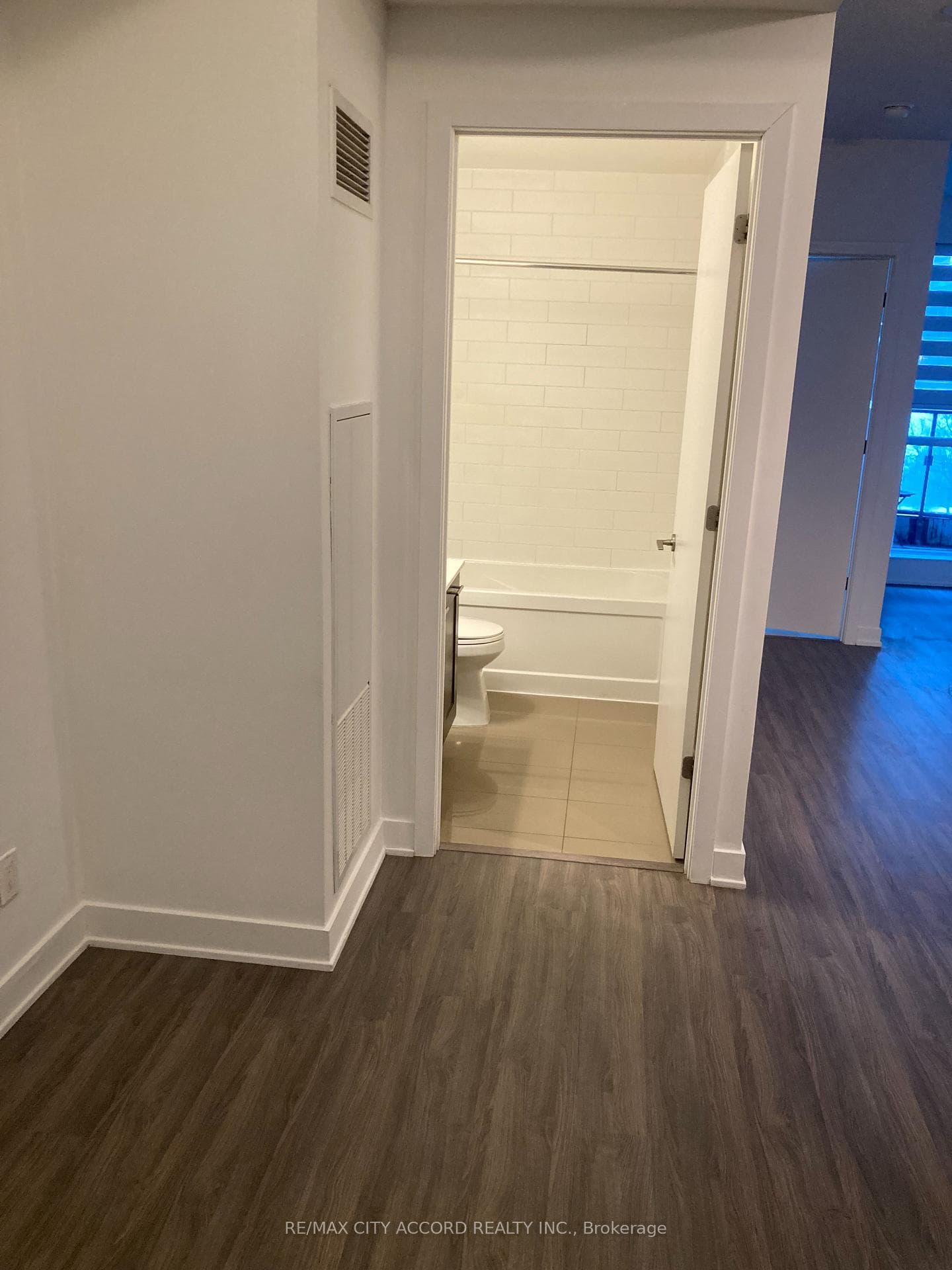 50 Bruyeres Mews Unit 302 photo 11