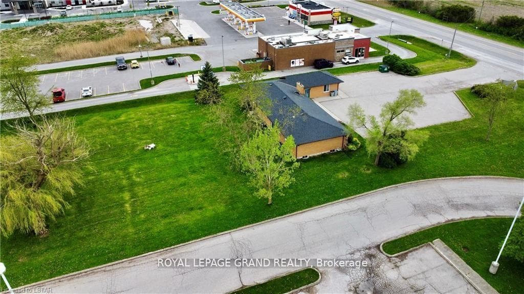 28636 Centre Road photo 7