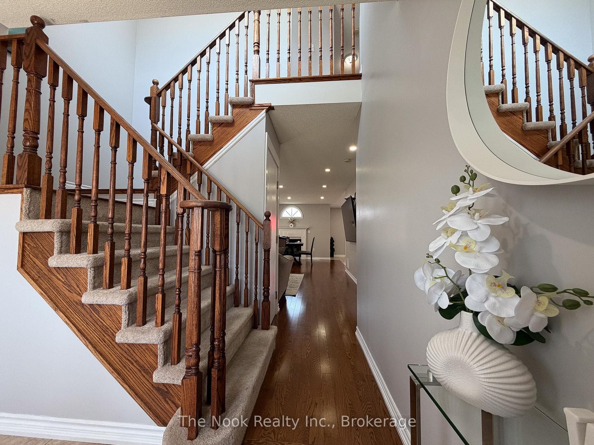 10 Broome Avenue photo 8