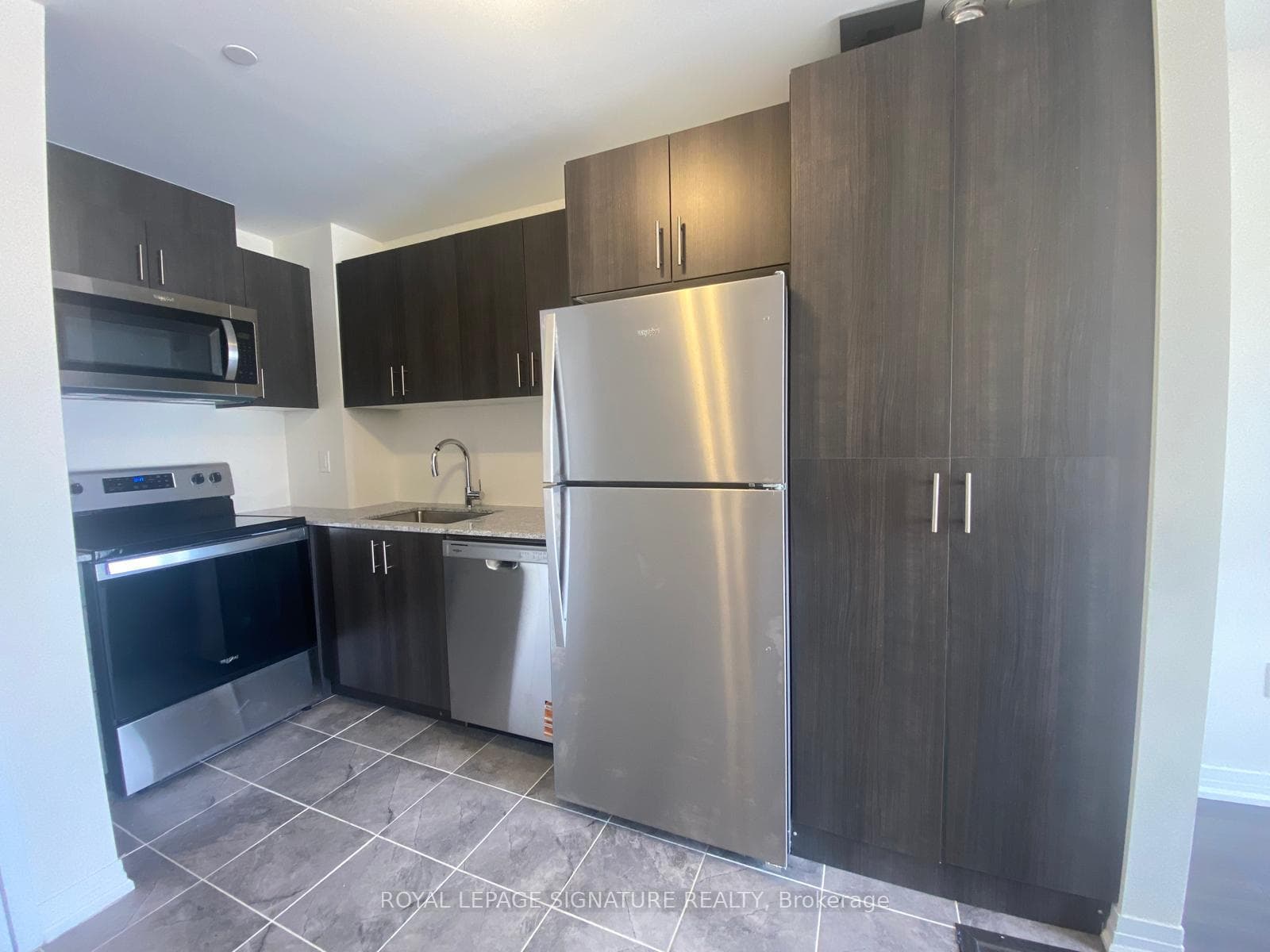 10 Liben Way Unit 23 photo 6