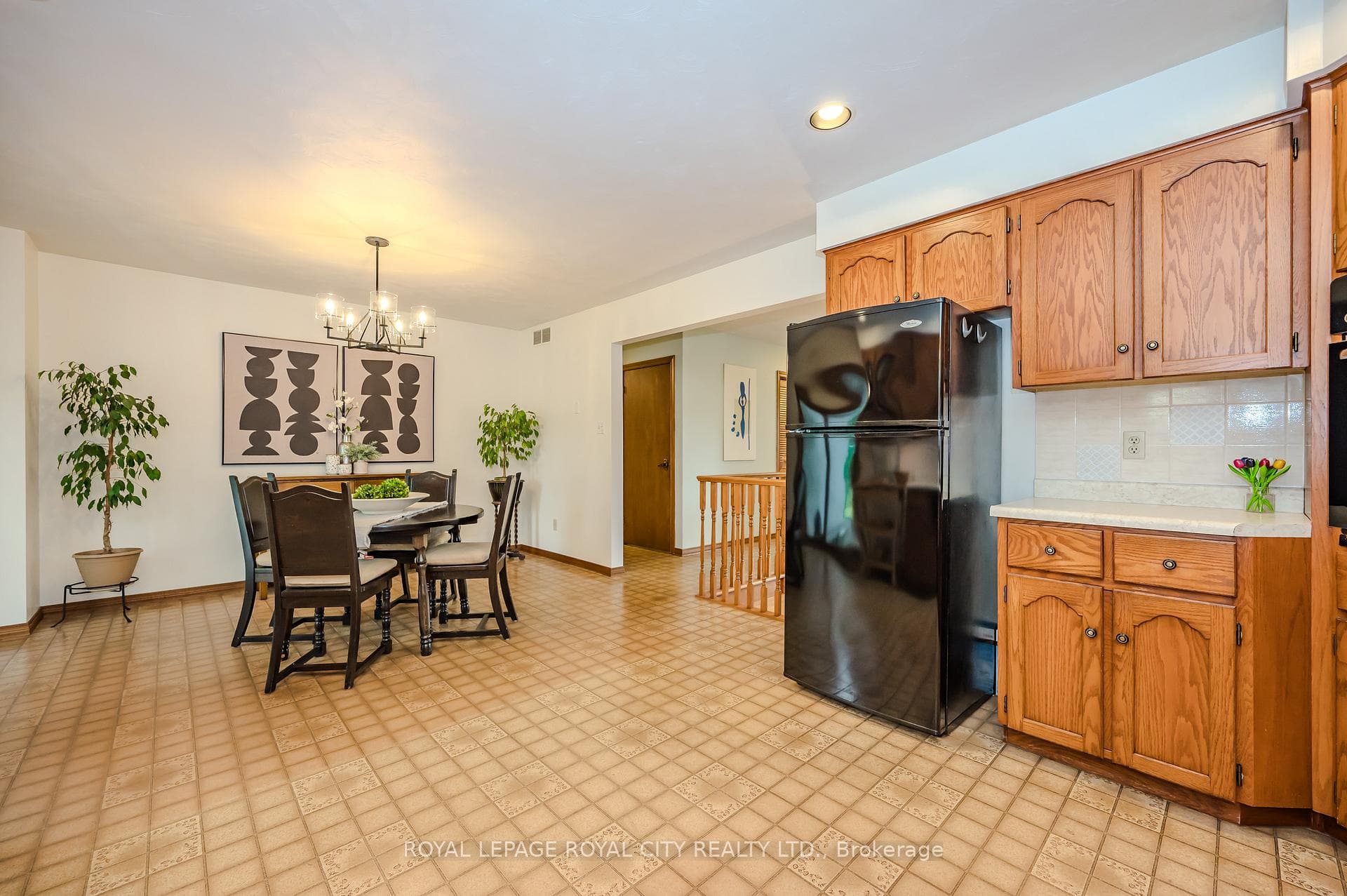 5 Halesmanor Court photo 9