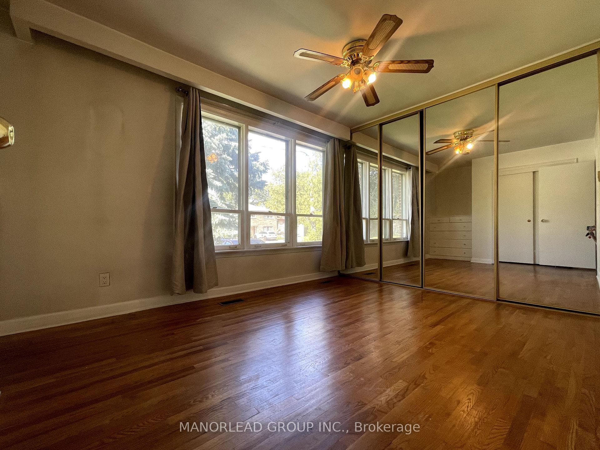 33 Urbandale Avenue Unit Upper L photo 3