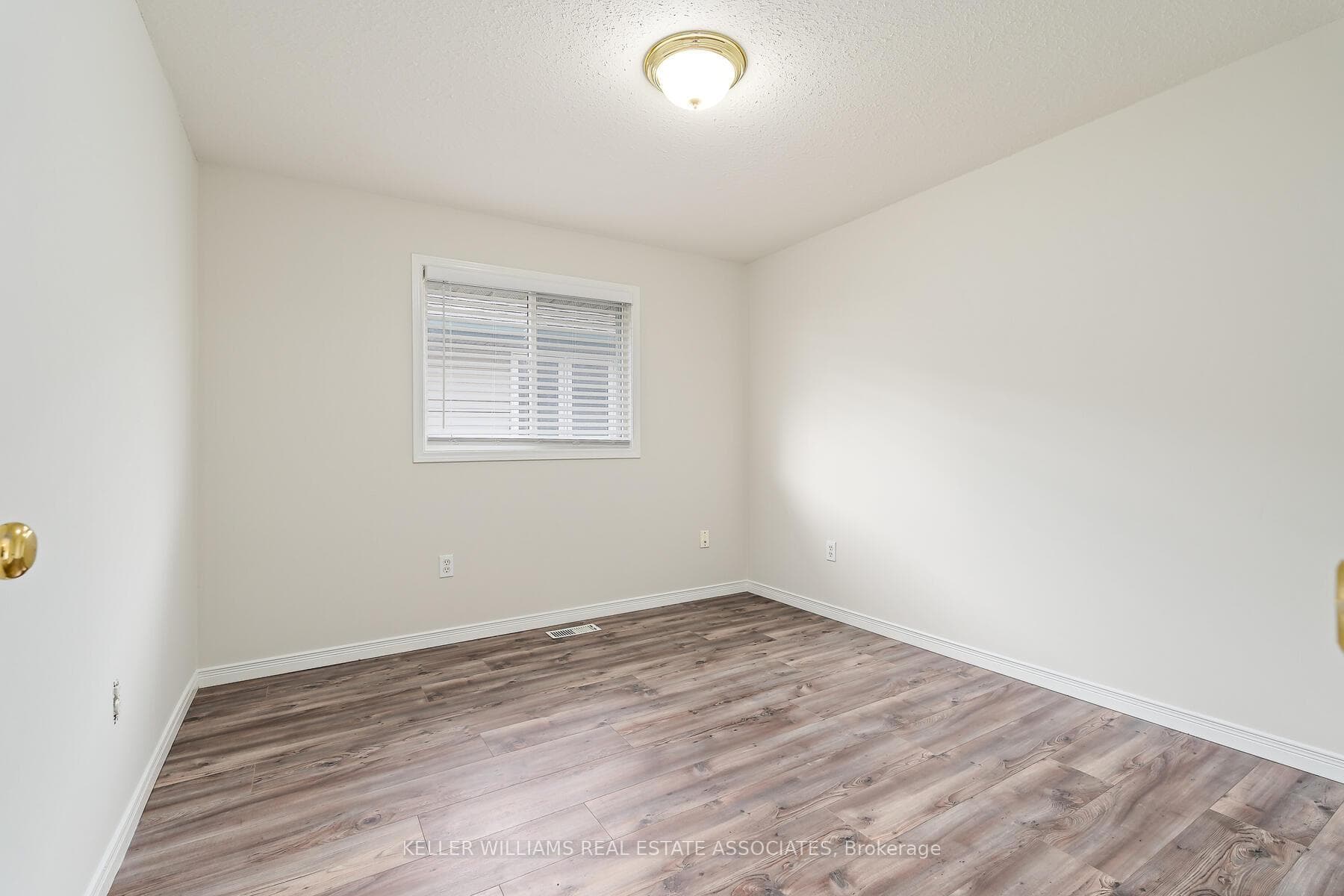 6 Law Drive photo 19