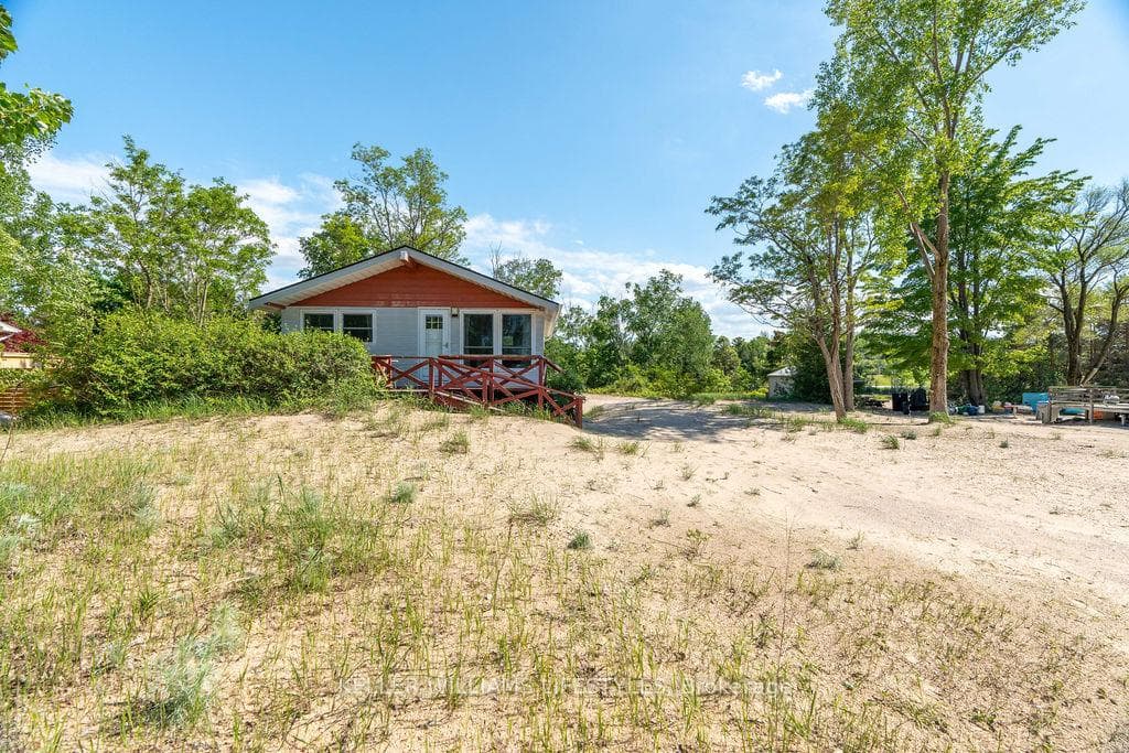 7403 SANDERSON Road photo 5