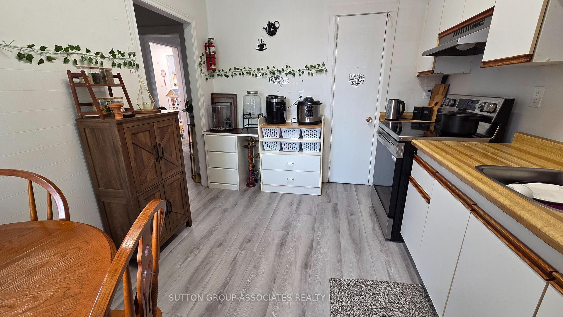 65 Holland Street Unit 3 photo 4