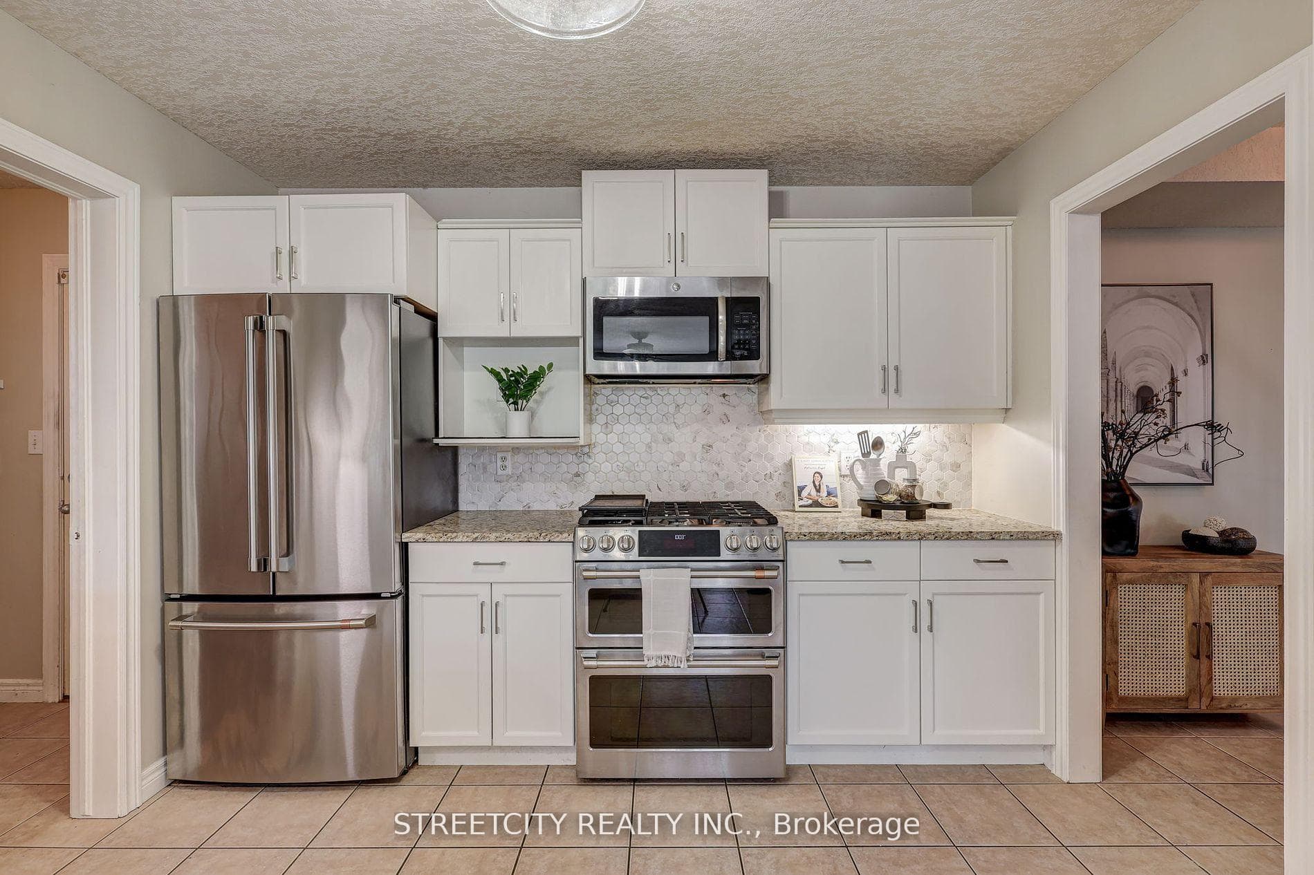 2 Mulberry Lane photo 15