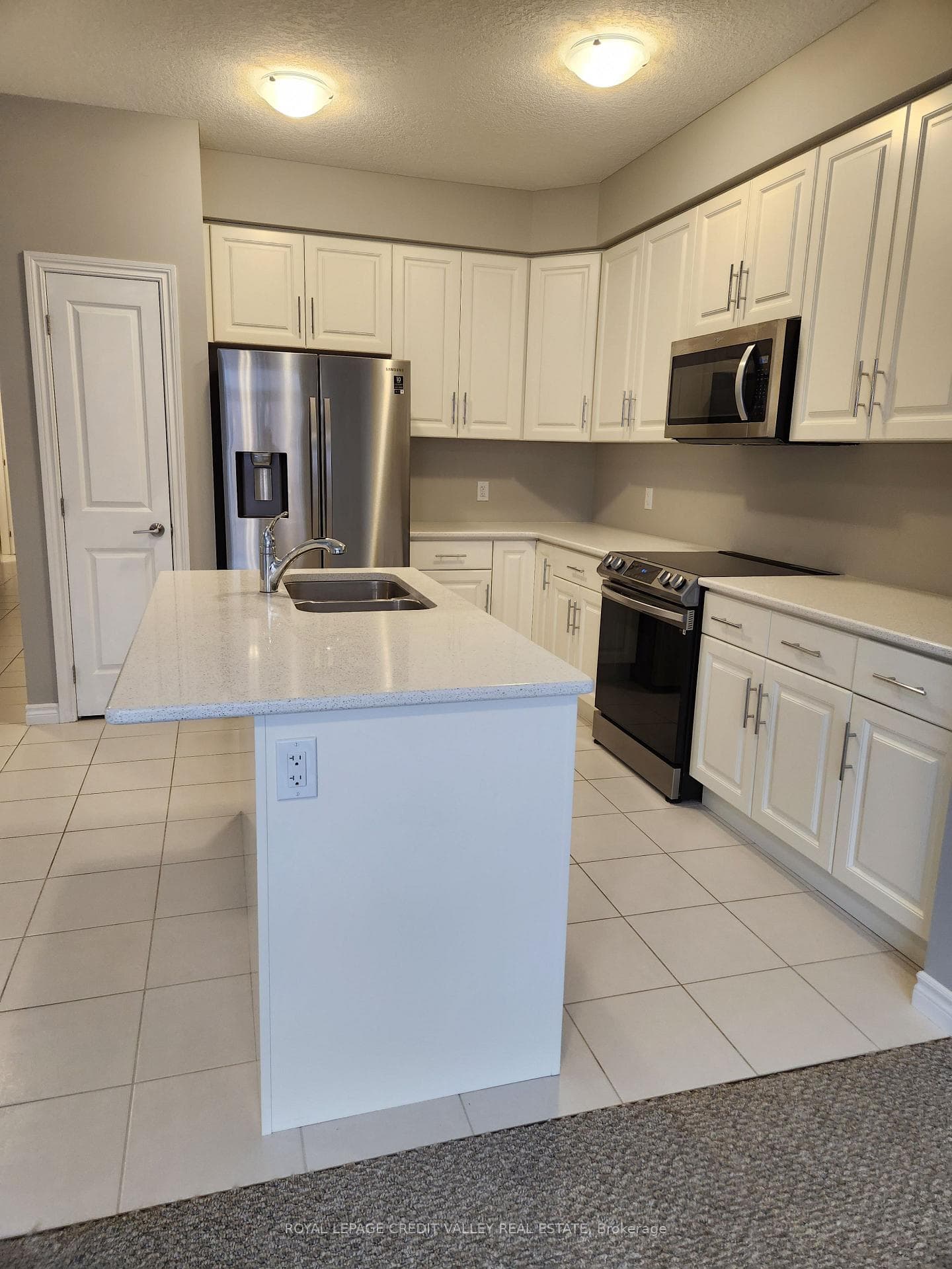 1022 Wright Drive photo 12
